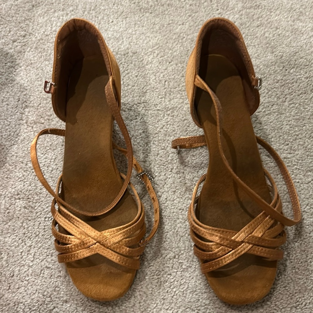 Ladies Ballroom Dance Shoes w extra buckles, size 8-9.5